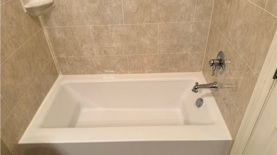 Tubs & Showers Project in Niceville, FL by Hometown Contractors, Inc.