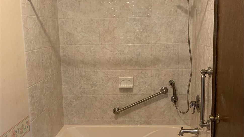 Tubs & Showers, Tubs & Showers Project in Pensacola, FL by Hometown Contractors, Inc.