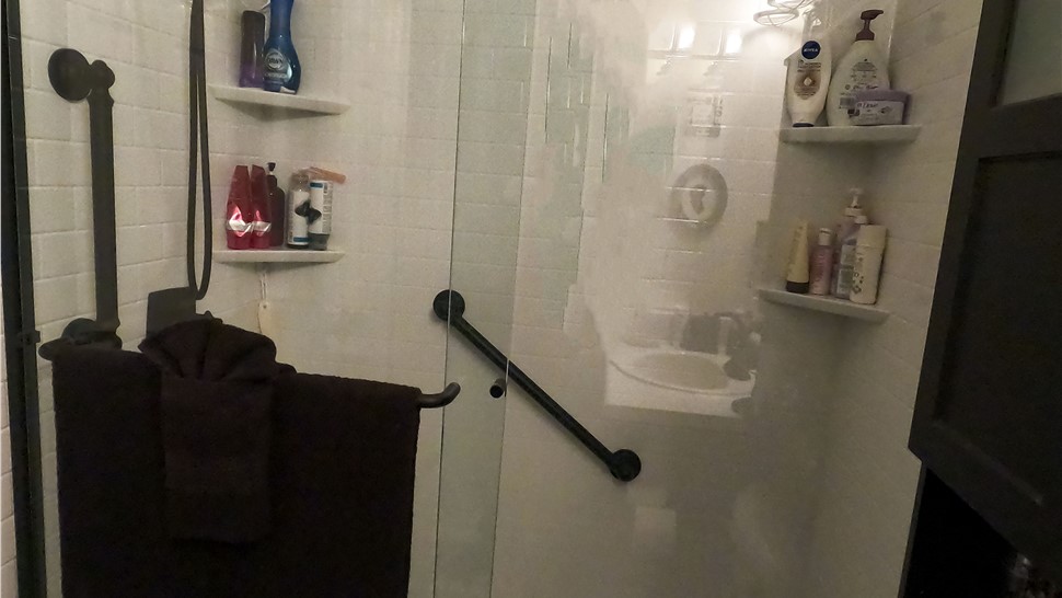 Tubs & Showers, Tubs & Showers Project in Crestview, FL by Hometown Contractors, Inc.