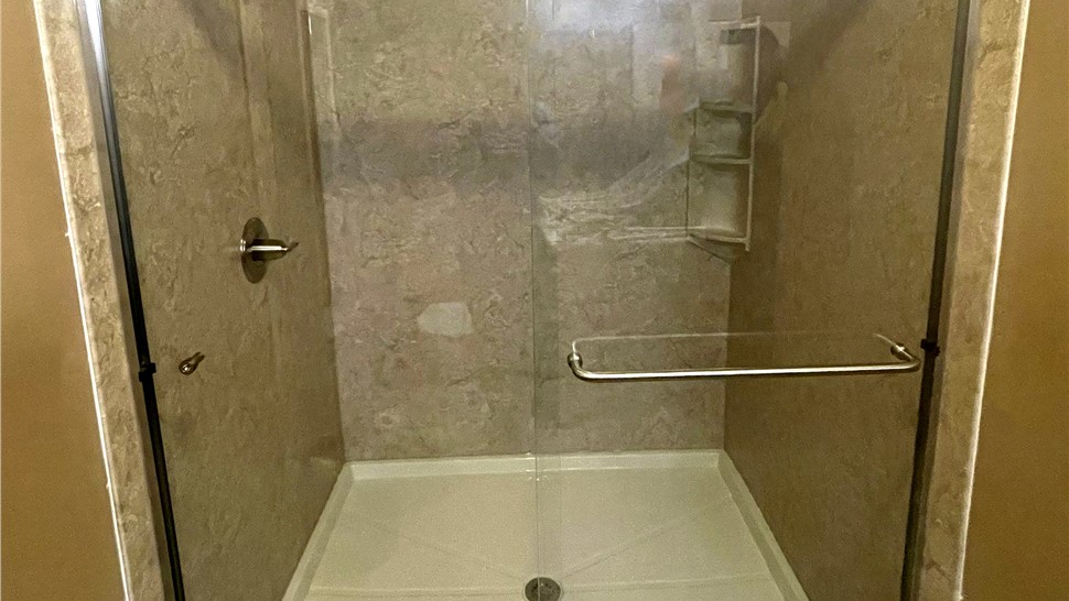 Tubs & Showers, Tubs & Showers Project in Mobile, AL by Hometown Contractors, Inc.