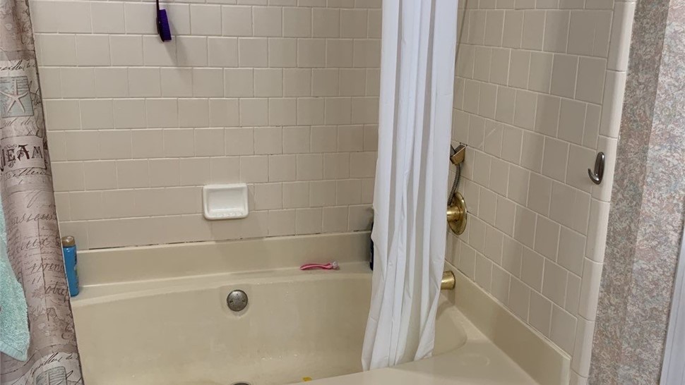 Tubs & Showers, Tubs & Showers Project in Gulf Breeze, FL by Hometown Contractors, Inc.