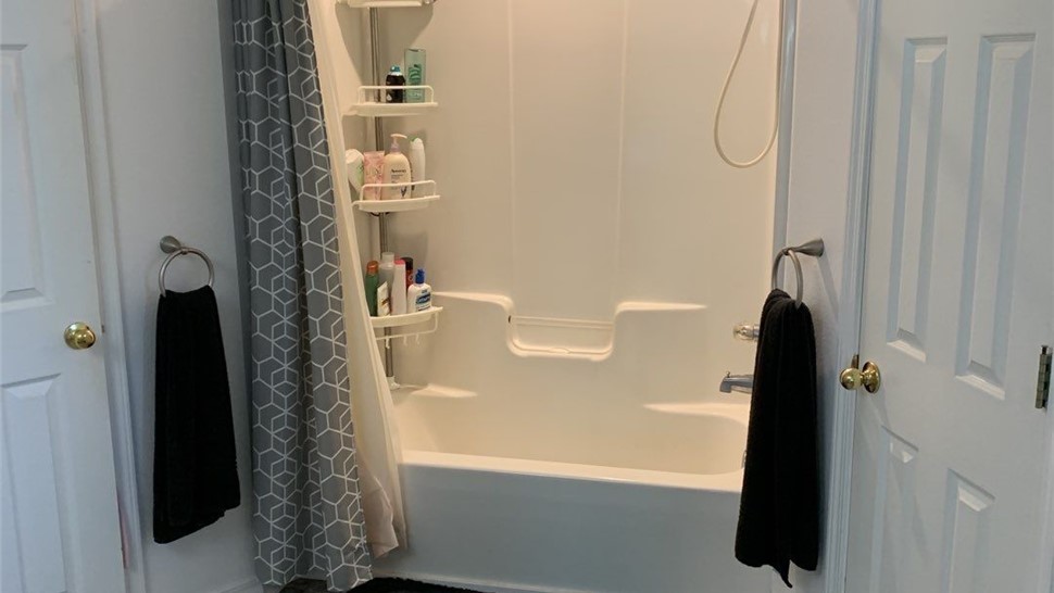 Tubs & Showers, Tubs & Showers Project in Milton, FL by Hometown Contractors, Inc.