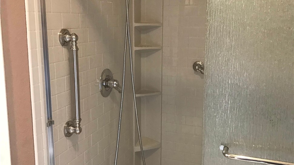 Tubs & Showers, Tubs & Showers Project in Milton, FL by Hometown Contractors, Inc.