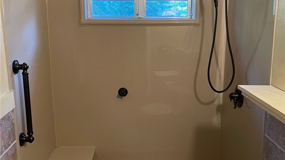 Tubs & Showers, Tubs & Showers Project in Mobile, AL by Hometown Contractors, Inc.