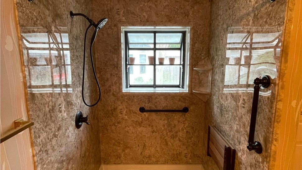 Tubs & Showers, Tubs & Showers Project in Pensacola, FL by Hometown Contractors, Inc.