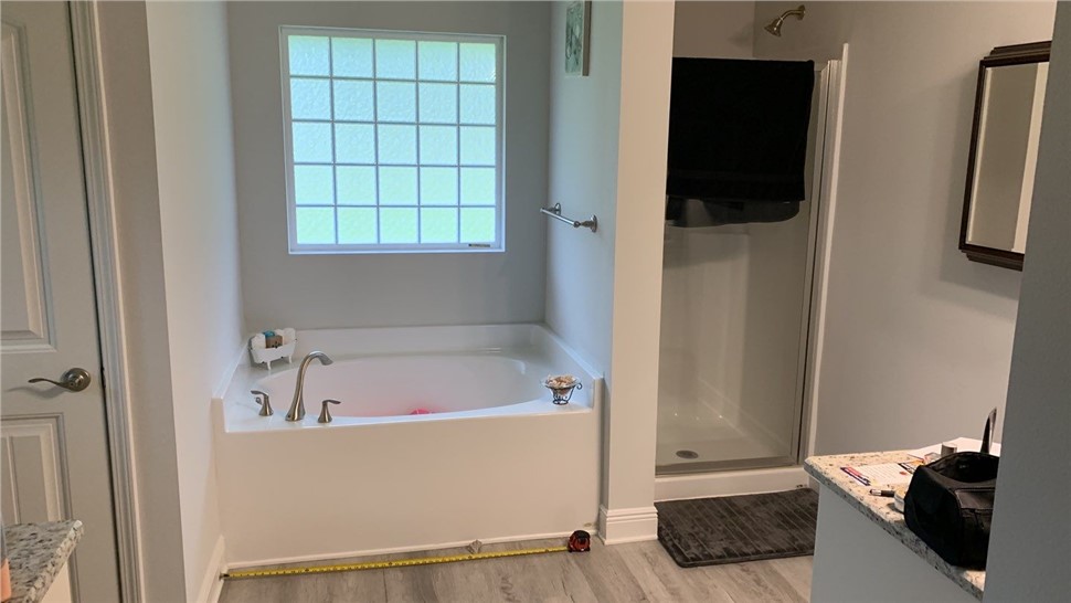 Tubs & Showers, Tubs & Showers Project in Navarre, FL by Hometown Contractors, Inc.