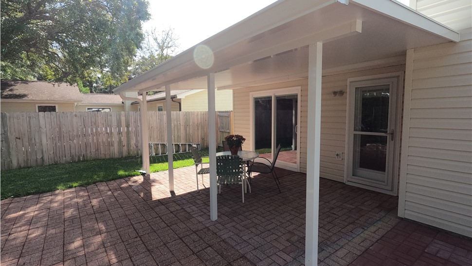 Sunrooms & Enclosures Project in Mary Esther, FL by Hometown Contractors, Inc.