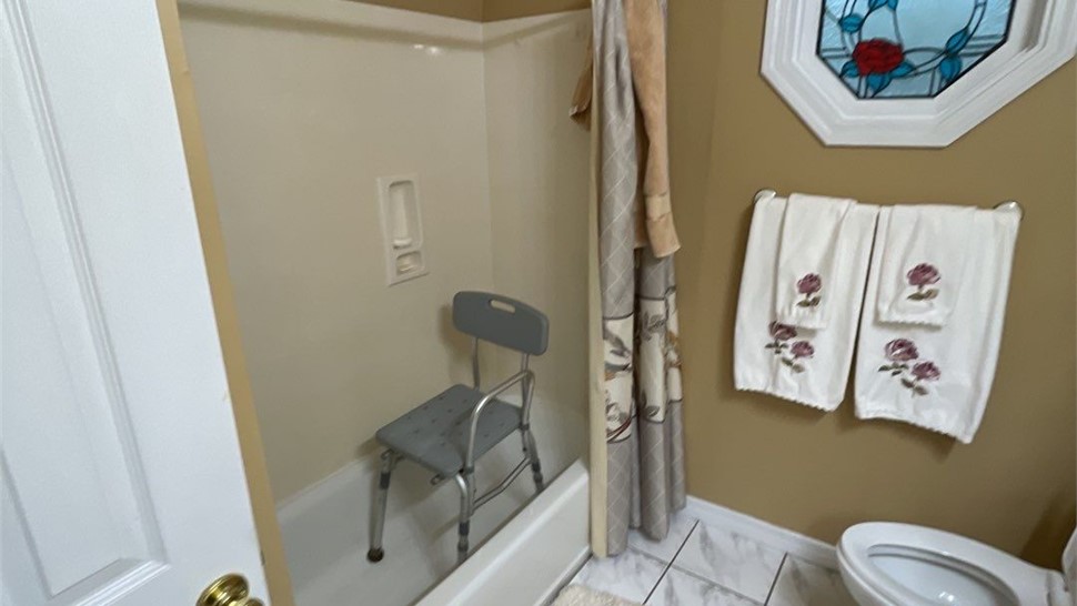 Tubs & Showers, Tubs & Showers Project in Gulf Breeze, FL by Hometown Contractors, Inc.