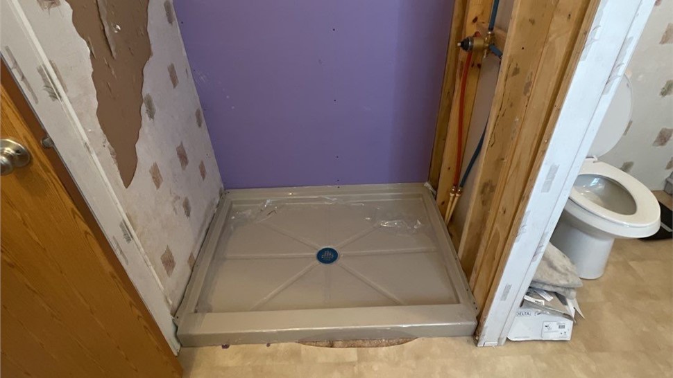 Tubs & Showers, Tubs & Showers Project in Milton, FL by Hometown Contractors, Inc.