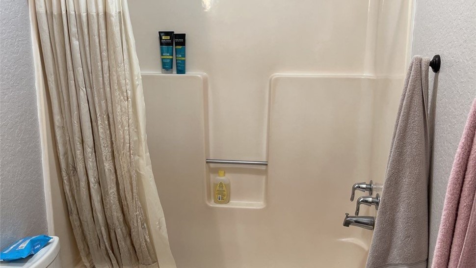 Tubs & Showers, Tubs & Showers Project in Robertsdale, AL by Hometown Contractors, Inc.