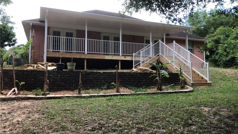 Sunrooms & Enclosures Project in Crestview, FL by Hometown Contractors, Inc.