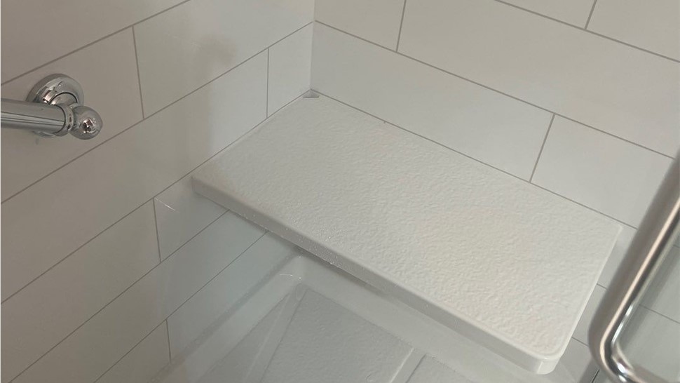 Tubs & Showers Project in Atmore, AL by Hometown Contractors, Inc.