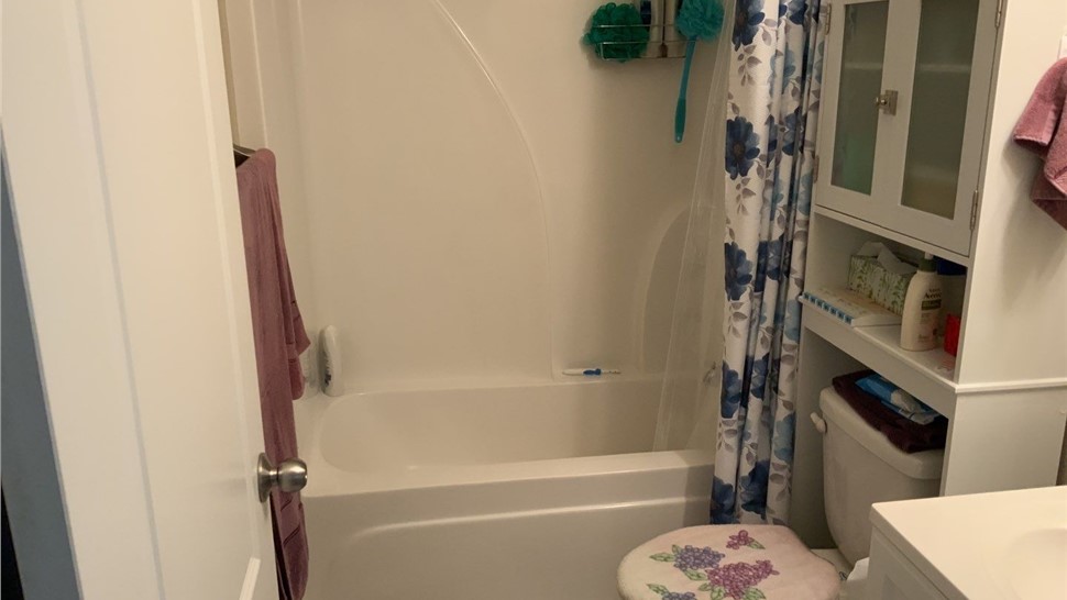 Tubs & Showers, Tubs & Showers Project in Milton, FL by Hometown Contractors, Inc.