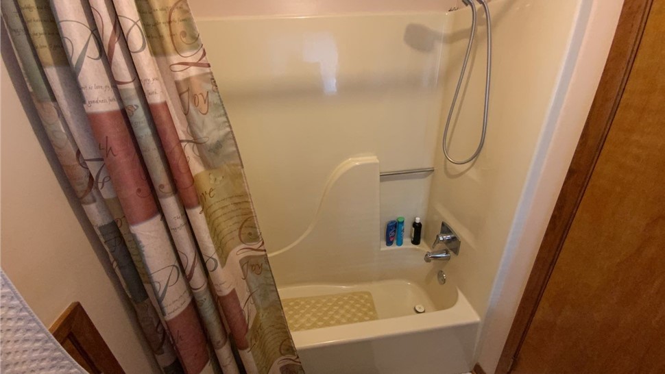 Tubs & Showers, Tubs & Showers Project in Milton, FL by Hometown Contractors, Inc.