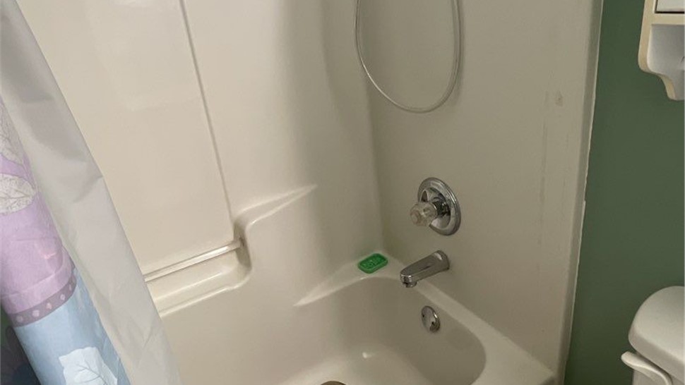 Tubs & Showers, Tubs & Showers Project in Crestview, FL by Hometown Contractors, Inc.