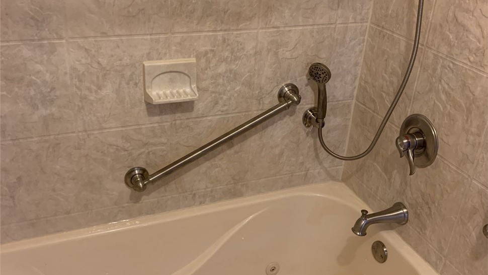 Tubs & Showers, Tubs & Showers Project in Pensacola, FL by Hometown Contractors, Inc.