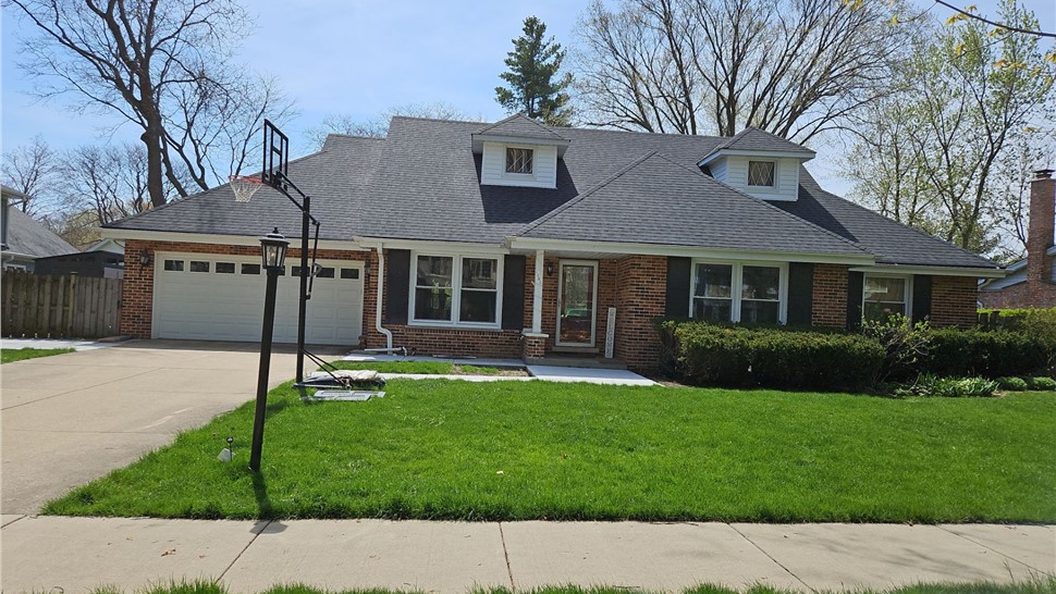 Doors, Gutters, Roofing, Roofing Replacement, Siding Project in Northbrook, IL by Horizon Restoration