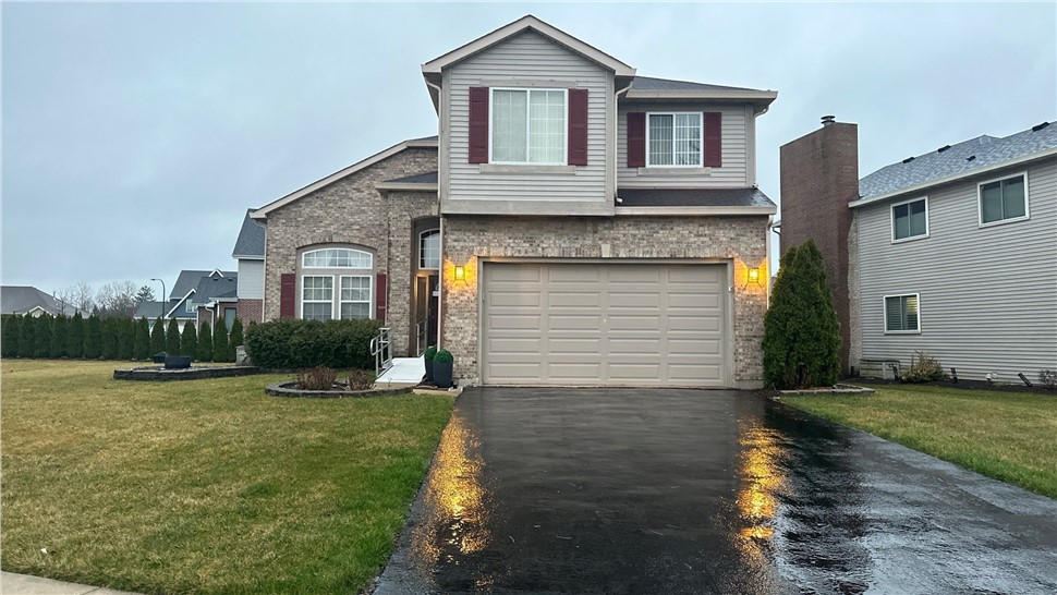 Doors, Gutters, Roofing, Roofing Replacement, Siding, Windows Project in Woodridge, IL by Horizon Restoration