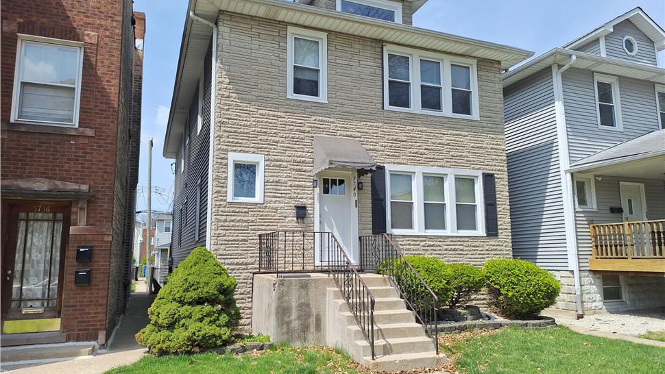 Gutters, Roofing, Roofing Replacement, Siding, Windows Project in Chicago, IL by Horizon Restoration