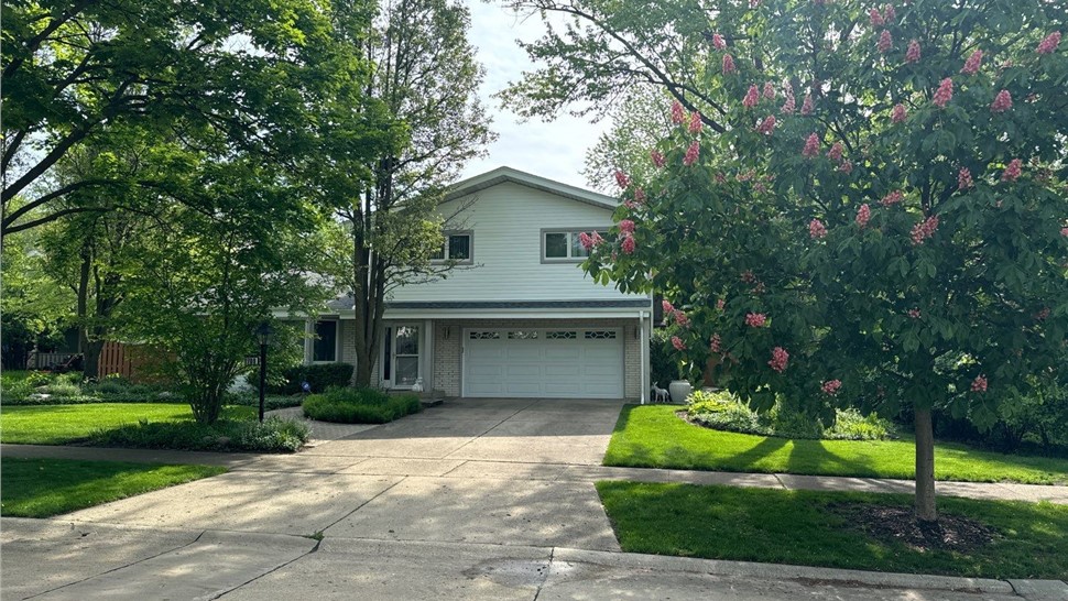 Gutters, Roofing, Roofing Replacement, Siding Project in Northbrook, IL by Horizon Restoration