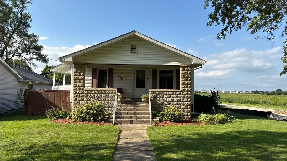 Gutters, Roofing, Roofing Replacement Project in Manhattan, IL by Horizon Restoration