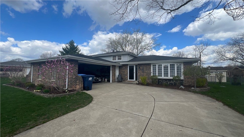 Gutters, Roofing, Roofing Replacement, Siding Project in Darien, IL by Horizon Restoration