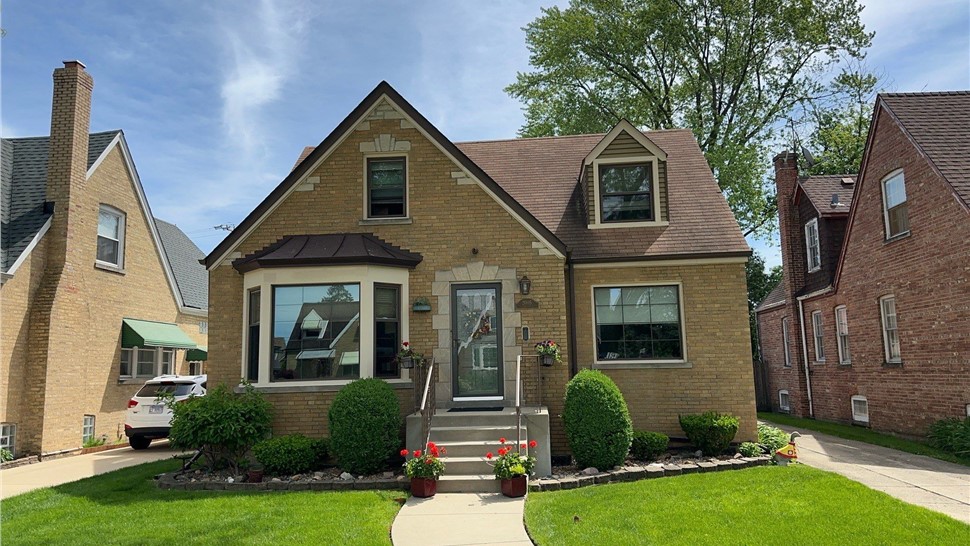 Gutters, Roofing, Roofing Replacement, Siding Project in Elmwood Park, IL by Horizon Restoration