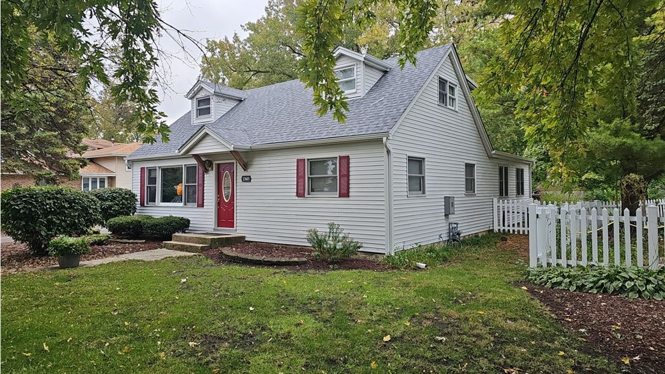 Gutters, Roofing Project in Crestwood, IL by Horizon Restoration