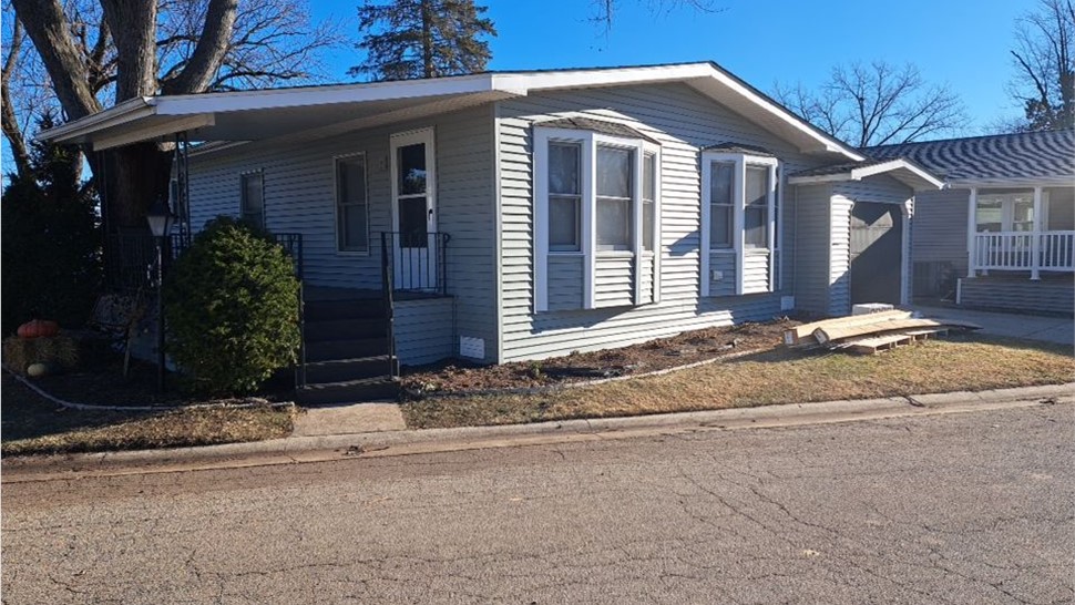 Gutters, Roofing, Roofing Replacement, Siding Project in Elgin, IL by Horizon Restoration