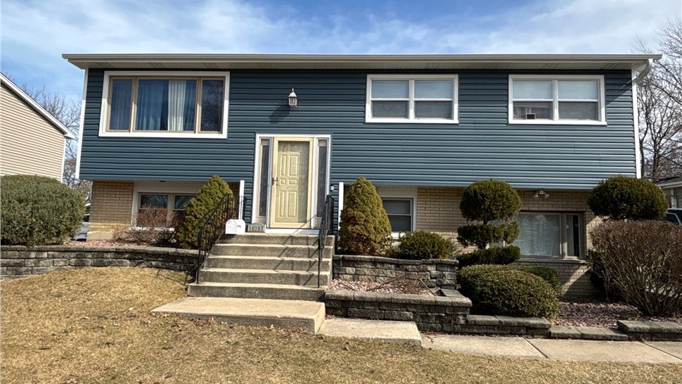 Gutters, Roofing, Roofing Replacement, Siding Project in Tinley Park, IL by Horizon Restoration