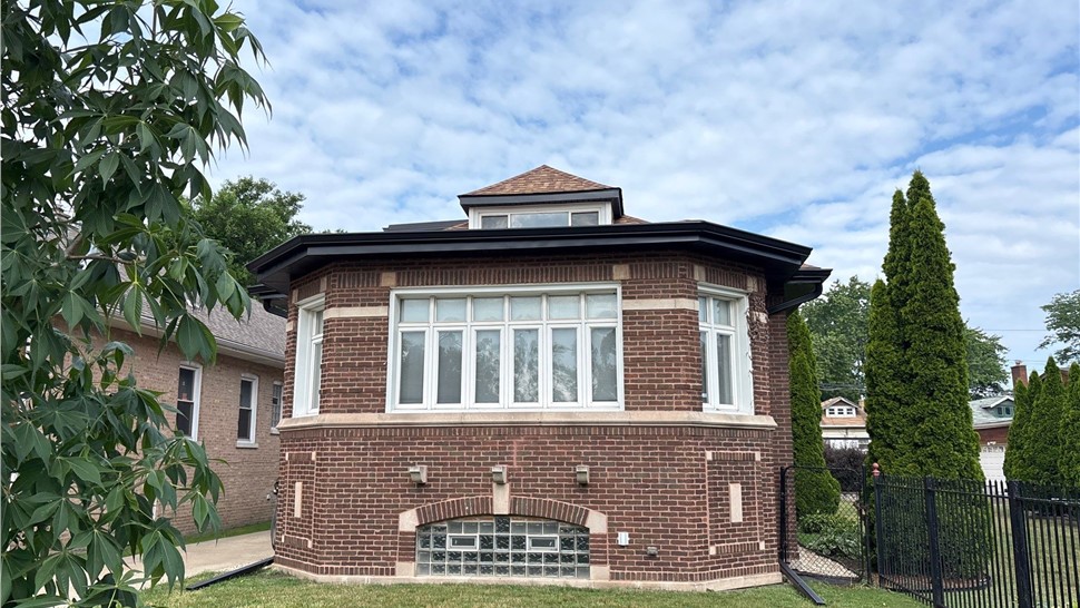 Gutters, Roofing, Roofing Replacement, Siding Project in Chicago, IL by Horizon Restoration