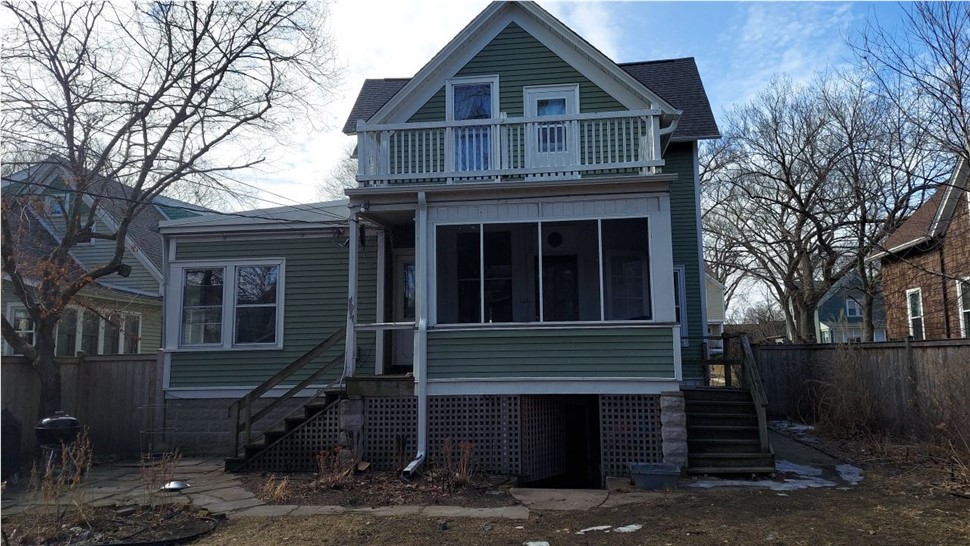 Gutters, Roofing, Siding Project in Evanston, IL by Horizon Restoration