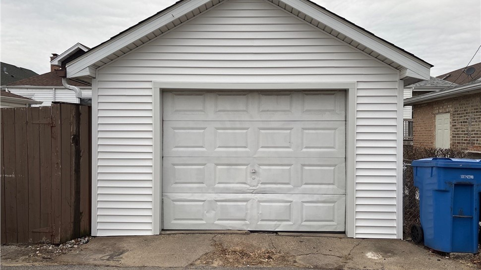 Gutters, Roofing, Roofing, Siding Project in Chicago, IL by Horizon Restoration