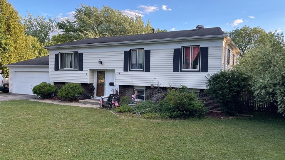 Gutters, Roofing Project in Woodridge, IL by Horizon Restoration