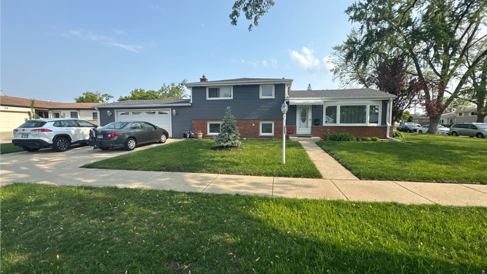 Gutters, Roofing, Roofing Replacement Project in Des Plaines, IL by Horizon Restoration