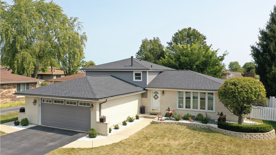 Roofing, Roofing Replacement, Siding, Gutters Project in Tinley Park, IL by Horizon Restoration