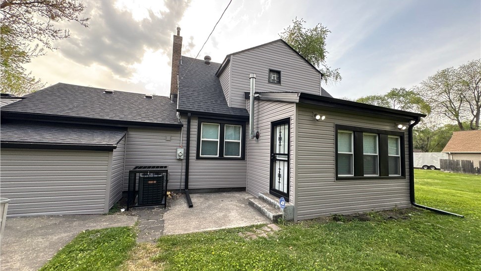 Gutters, Roofing, Roofing Replacement, Siding Project in Markham, IL by Horizon Restoration