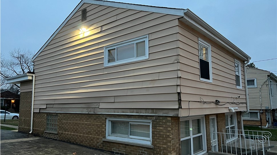 Gutters, Siding Project in Dolton, IL by Horizon Restoration