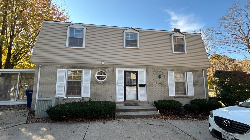 Gutters, Roofing, Roofing Replacement, Siding Project in Wilmette, IL by Horizon Restoration
