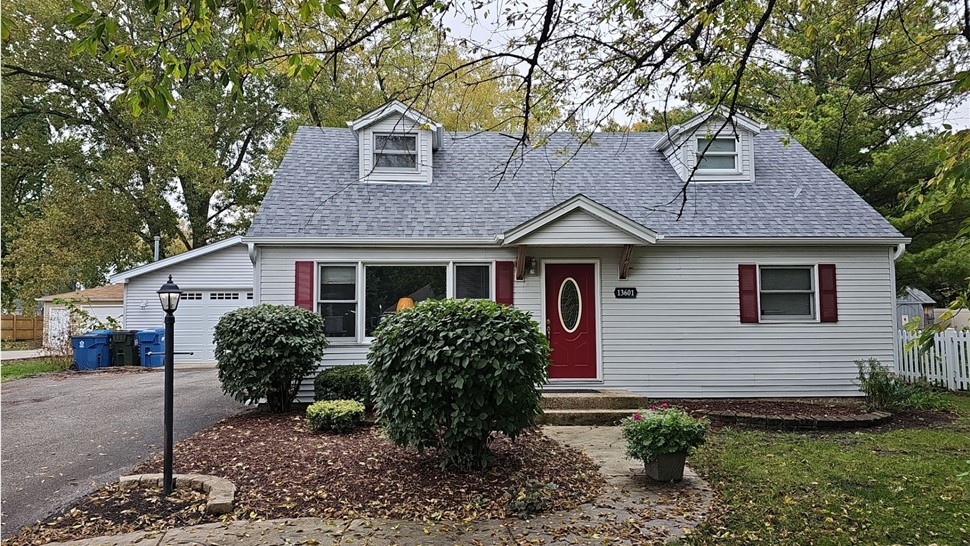 Gutters, Roofing, Roofing Replacement Project in Crestwood, IL by Horizon Restoration