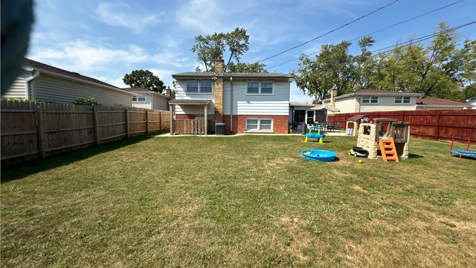 Gutters, Roofing, Roofing Replacement, Siding Project in Des Plaines, IL by Horizon Restoration