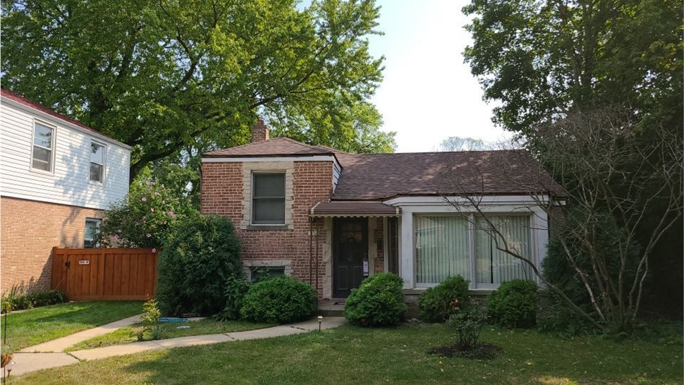 Gutters, Roofing Project in Skokie, IL by Horizon Restoration