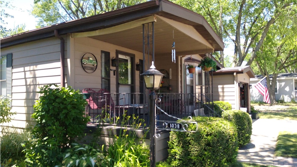 Gutters, Roofing, Siding Project in Elgin, IL by Horizon Restoration