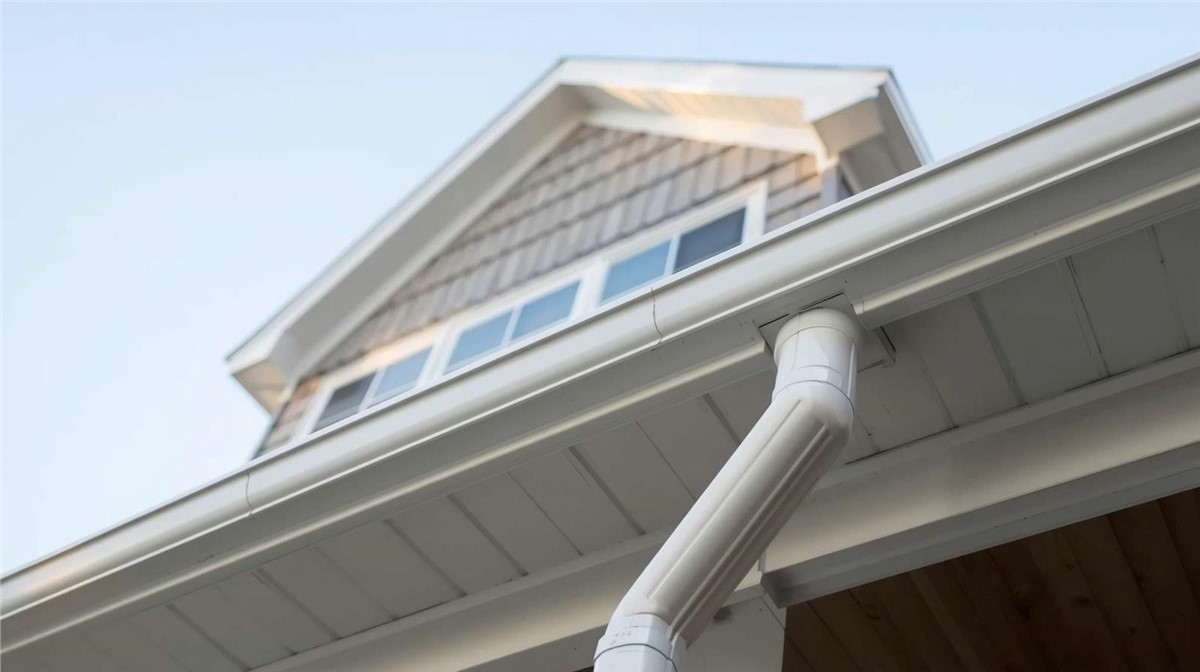 How Long Do Seamless Gutters Last in the Midwest?
