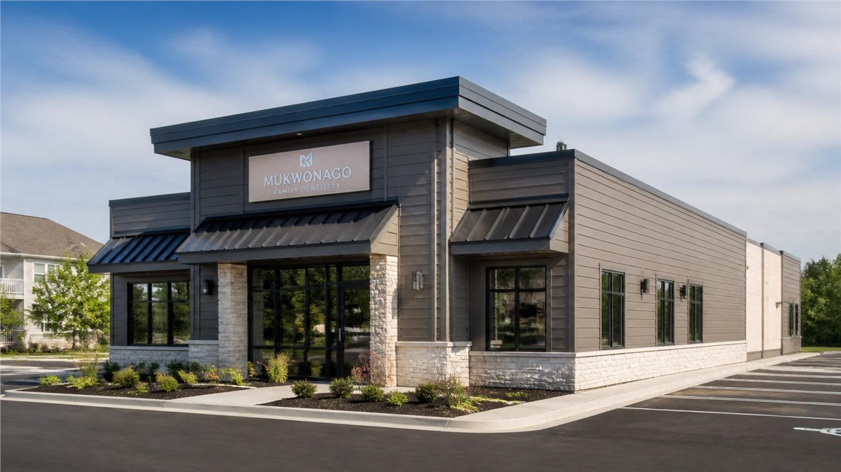 Commercial Siding Replacement Cost in Mukwonago, WI: What Affects Pricing?