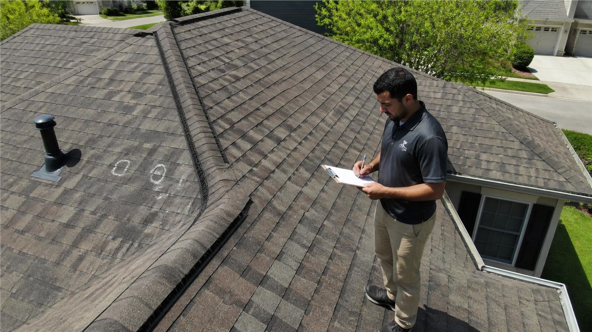 Roof Inspection Before Selling a Home in Stillman Valley, IL: What to Know