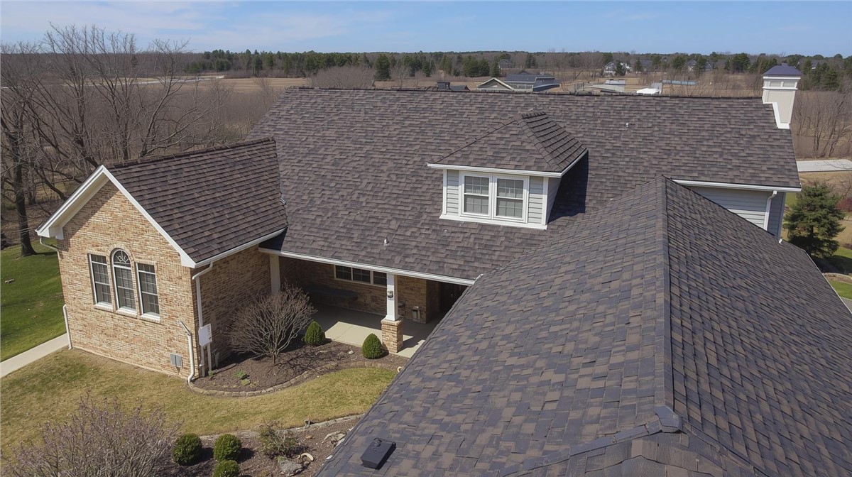 What Is the Best Roofing Material for Wisconsin & Illinois Homes?