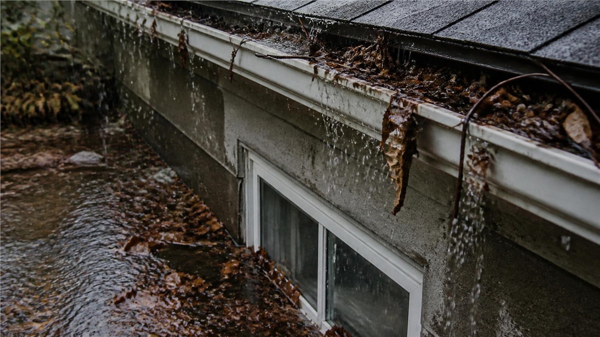 Basement Leaks in Machesney Park, IL: Could Gutters Be the Cause?