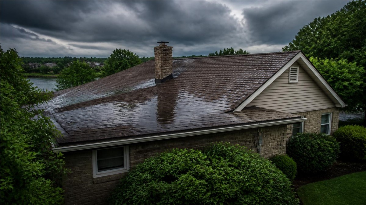 Roofing Problems Caused by Poor Drainage in Pewaukee, WI
