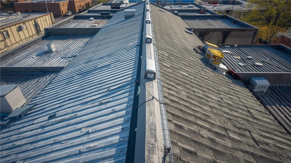 Industrial Roofing in Elgin, IL: Repair & Replacement Considerations
